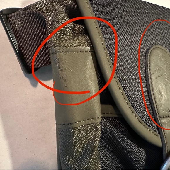 Sherpani Trevino Crossbody
Messenger shoulder bag purse. Black and olive. - Picture 11 of 12